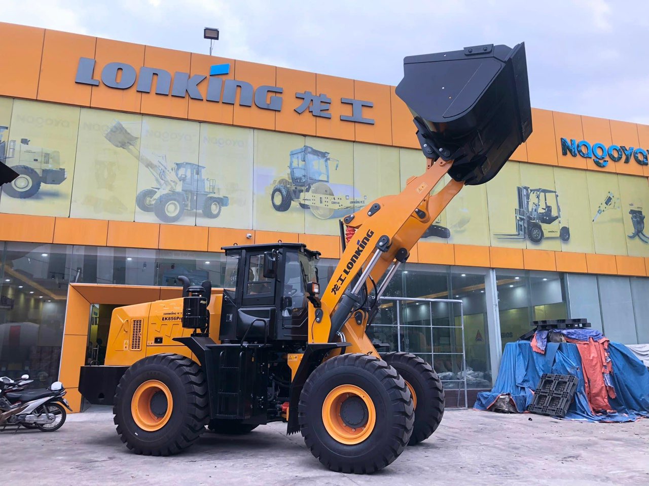 Xúc lật Lonking