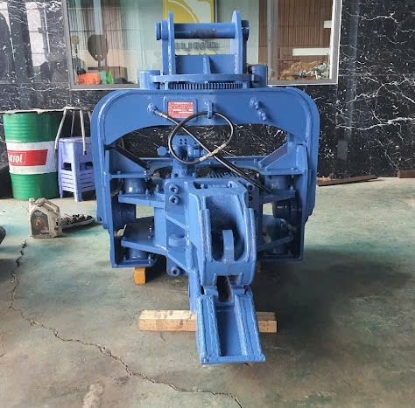 Búa Rung thuỷ lực PCF 250 Đài Loan