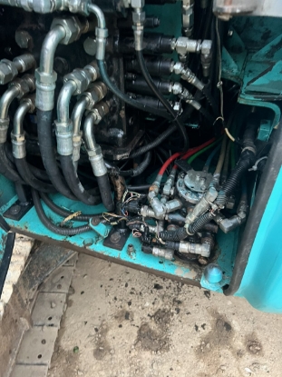 Kobelco sk70sr-2 sản xuất 2013