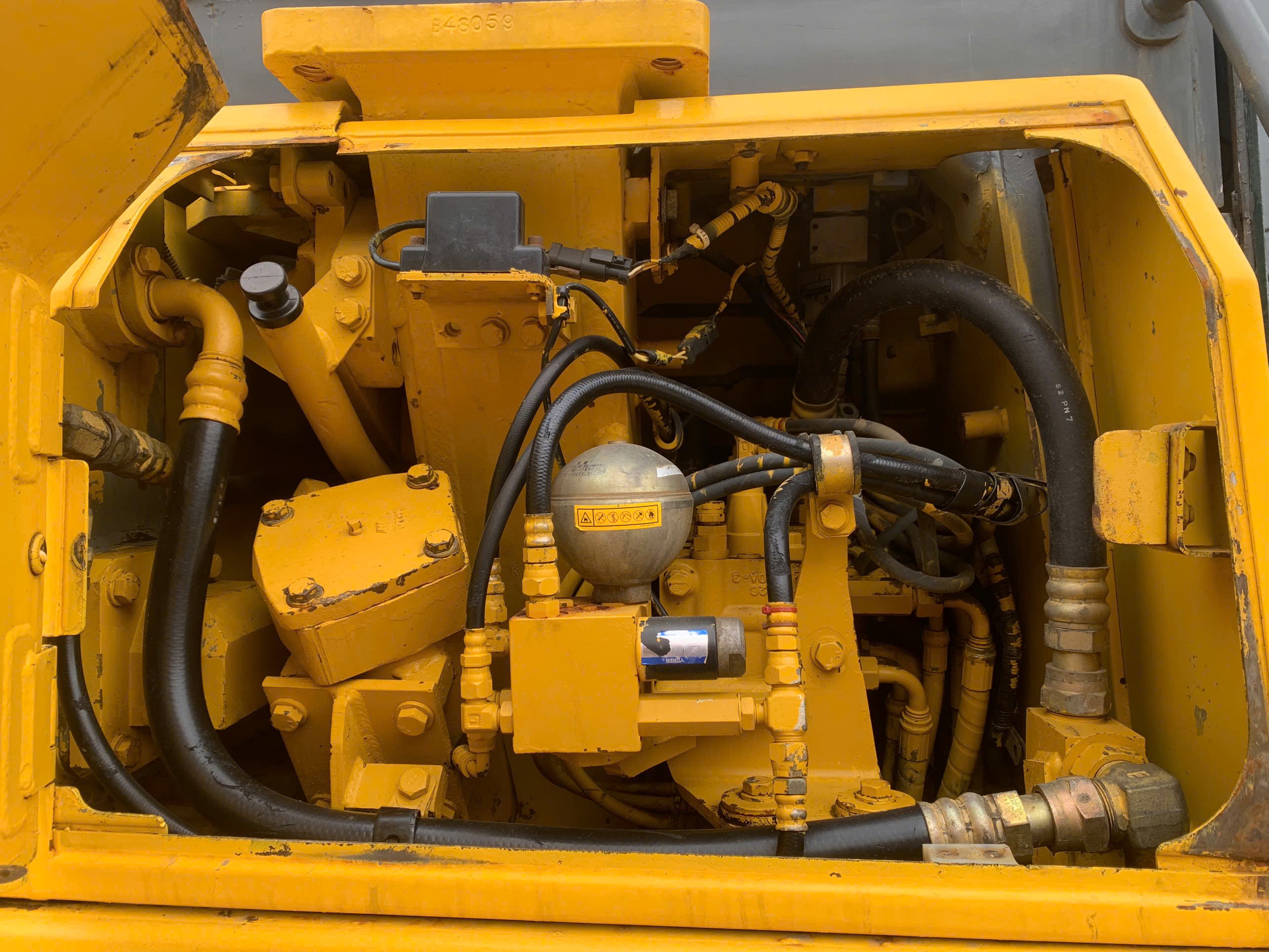 Máy ủi bánh xích D61PX-15