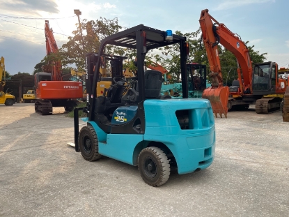 Xe nâng 2,5 tấn lh 0988025861