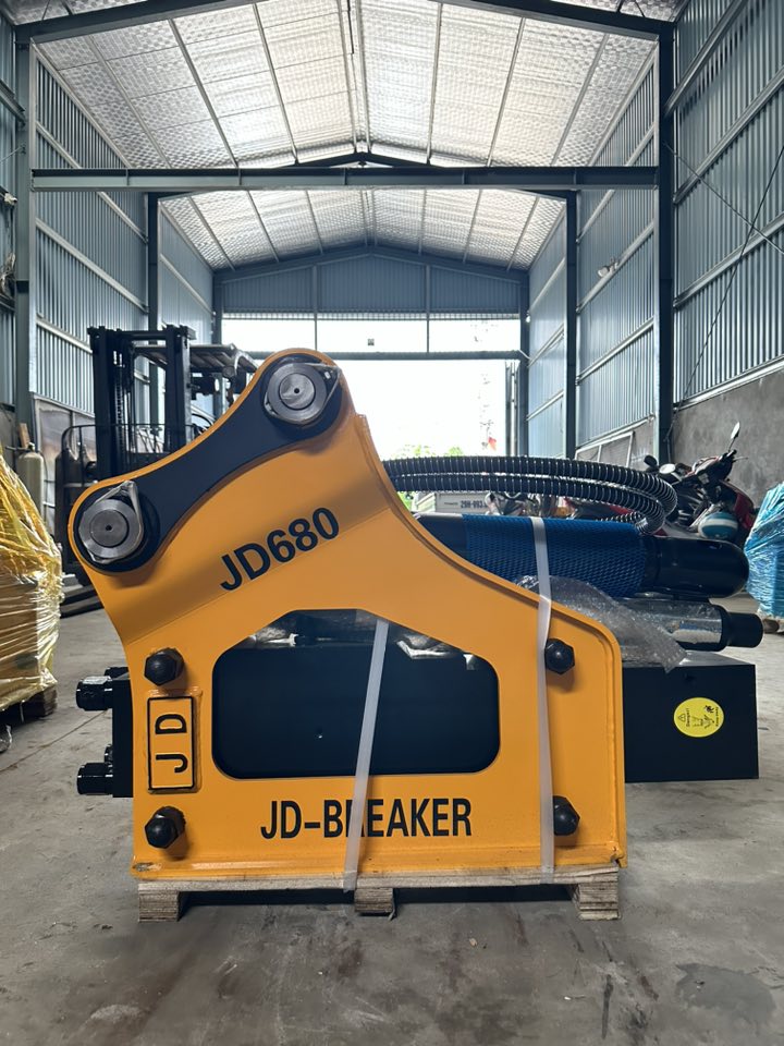 Phiên trả giá Búa phá đá thuỷ lực  JD680