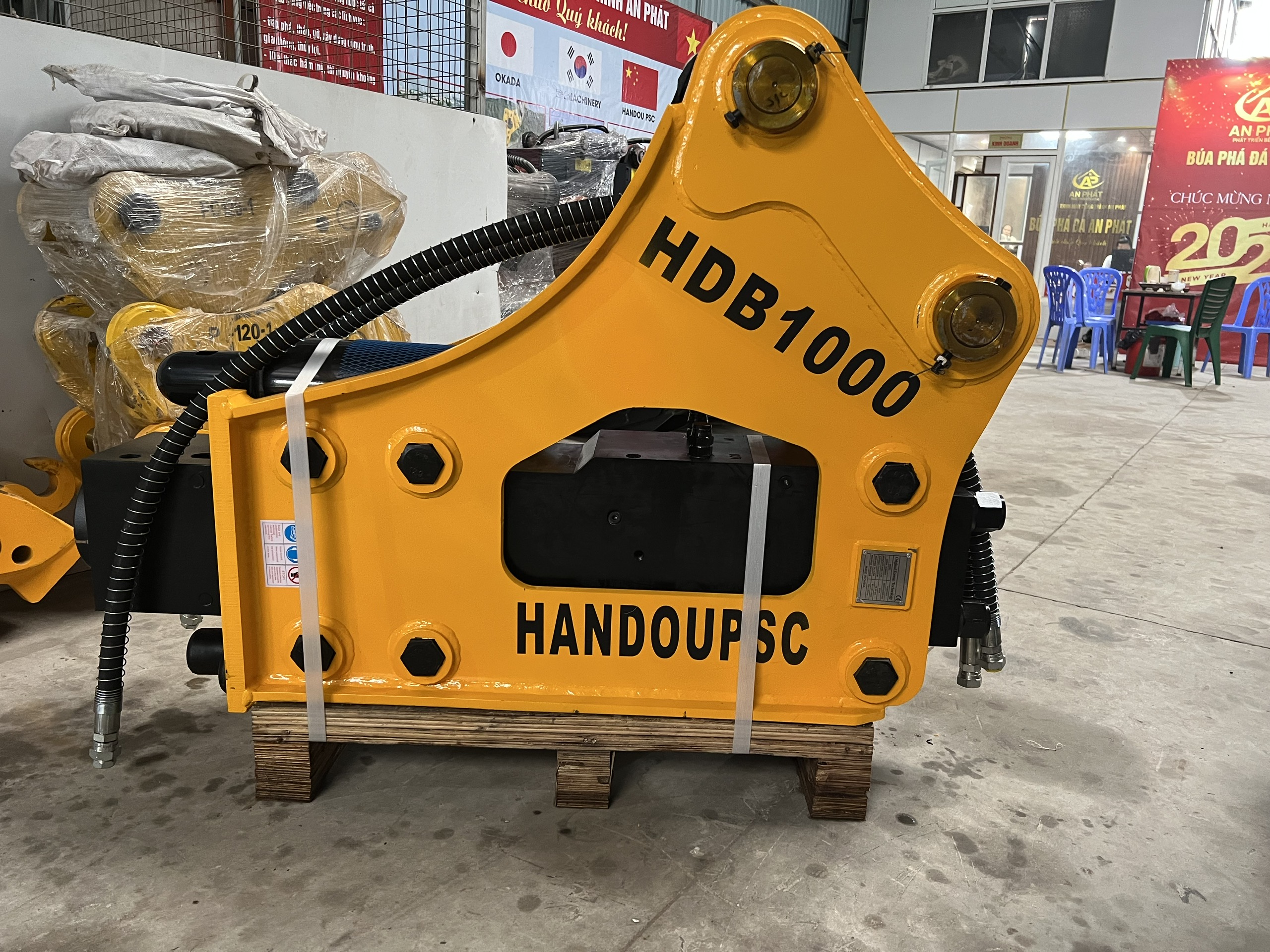 Phiên trả giá Búa phá đá thuỷ lực HDB1000